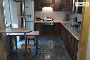 Продається 3-кімнатна квартира 67 кв. м у Львові