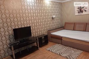 Сдается в аренду 1-комнатная квартира 33 кв. м в Днепре