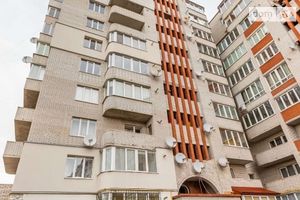 Продається 2-кімнатна квартира 66 кв. м у Тернополі