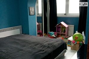 Продається 3-кімнатна квартира 72 кв. м у Києві