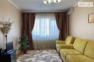 Продается 3-комнатная квартира 65 кв. м в Одессе