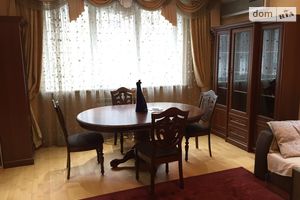 Продается 3-комнатная квартира 121.5 кв. м в Киеве