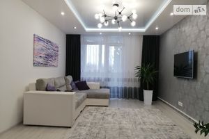 Продается 3-комнатная квартира 78 кв. м в Тернополе
