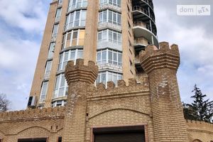 Продается 4-комнатная квартира 154.8 кв. м в Кременчуге