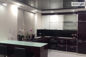 Продается 3-комнатная квартира 84 кв. м в Кропивницком