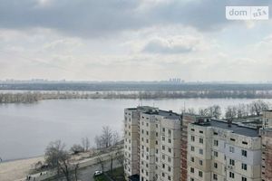 Продается 4-комнатная квартира 86 кв. м в Киеве