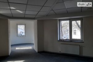 Сдается в аренду офис 120 кв. м в торгово-офисном центре