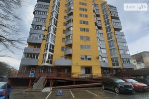 Продается 1-комнатная квартира 42 кв. м в Полтаве
