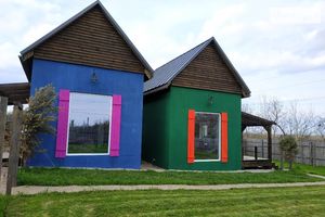 Здається в оренду одноповерховий будинок з бесідкою