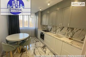 Продается 2-комнатная квартира 68 кв. м в Черновцах