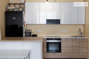 Продается 2-комнатная квартира 42 кв. м в Киеве