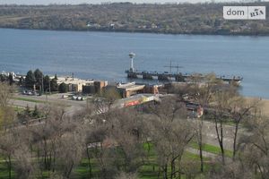 Продается 3-комнатная квартира 68.5 кв. м в Запорожье