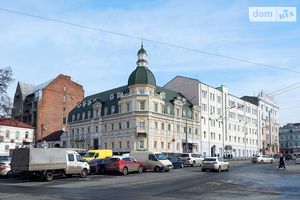Здається в оренду об'єкт сфери послуг 220 кв. м в 4-поверховій будівлі