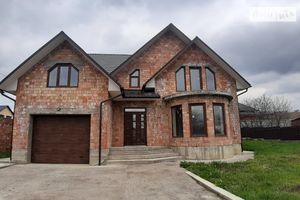 Продается дом на 2 этажа 228 кв. м с террасой