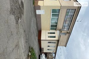 Продається 3-кімнатна квартира 92 кв. м у Красилові