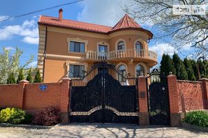 Продается дом на 2 этажа 273 кв. м с баней/сауной
