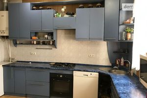 Продается 2-комнатная квартира 60 кв. м в Днепре