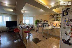 Продается 3-комнатная квартира 135 кв. м в Киеве