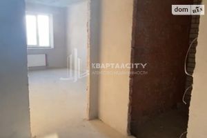 Продается 2-комнатная квартира 78 кв. м в Чернигове