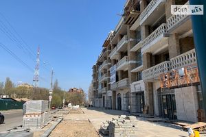 Продається 3-кімнатна квартира 347.2 кв. м у Києві