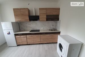 Сдается в аренду 1-комнатная квартира 44 кв. м в Ужгороде