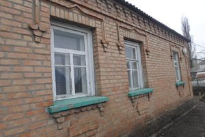 Продается одноэтажный дом 65 кв. м с беседкой