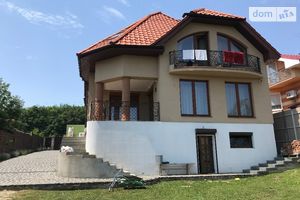 Продается дом на 2 этажа 296 кв. м с садом